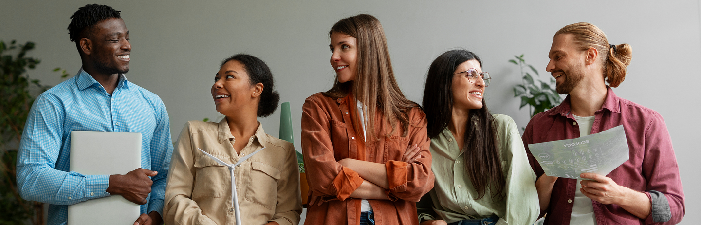 Pessoas em ambiente corporativo